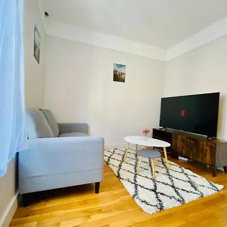 Cozy Appart'3 - Centre Ville & Proche Gare - Cozy Houses Massy  Exterior foto